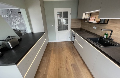 Wismar Apartment | Buddelschiff -zauberhaftes Apartment mit Blick auf Stadtkanal