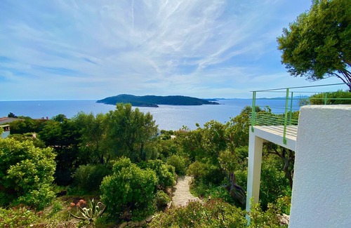 Ile du Levant House | Budeiya - House with panoramic sea views