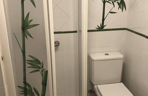 Maspalomas Apartment | Budget single room with share bath