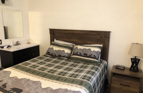 Deadwood Hotel | Budget Friendly Room 111 - Pet Friendly