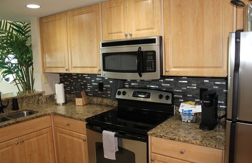 Capri Isle Condo | Budget-Friendly · Luxe Comfort & Style