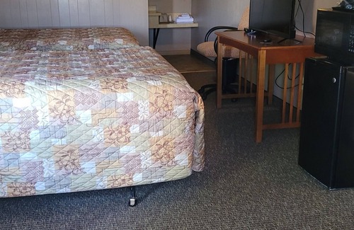 Northeast Entrance Badlands Hotel | Budget Host Sundowner Motor Inn