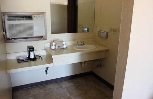 Northeast Entrance Badlands Hotel | Budget Host Sundowner Motor Inn