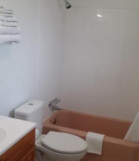 Breezewood Hotel | Budget Inn Breezewood