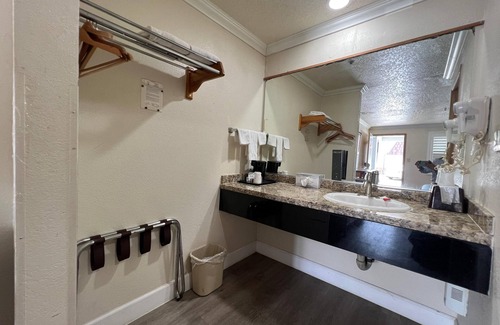 Corcoran Hotel | Budget Inn Corcoran Near Tulare CA 43