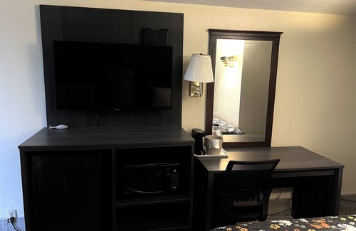 Winkler Hotel | Budget Inn - Ft Myers