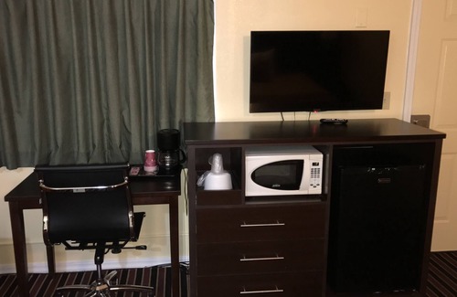 Medford Hotel | Budget Inn of America