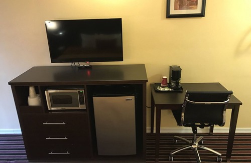 Medford Hotel | Budget Inn of America