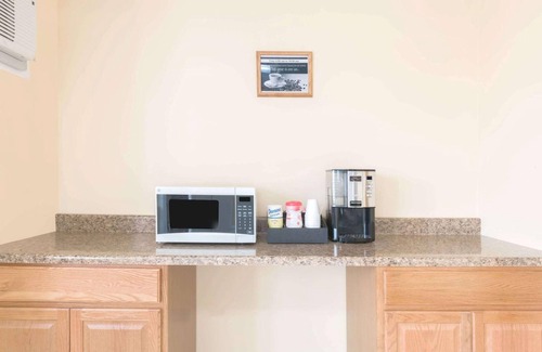 Mifflintown Hotel | Budget Inn