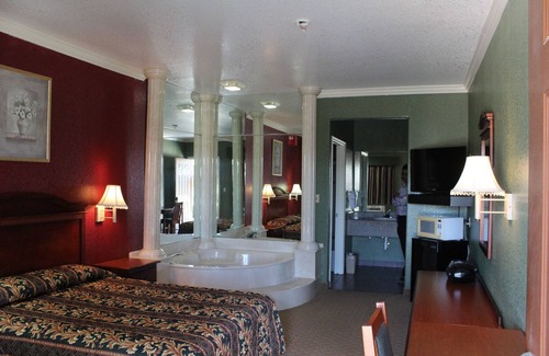 Pasadena Hotel | Budget Inn