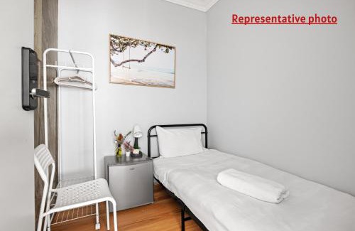 Belmore House | Budget Single Room in Belmore - Convenient Stay Near Shops - Shared Bathroom