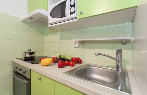 Borik Apartment | "BUENA VISTA" 55m2, south-facing balcony, fenced, 5ft. beach, suitable for children, Rovinj