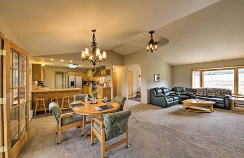 Buena Vista House | Buena Vista Home w/Stunning Views on ~ 7 Acres!