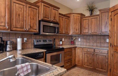 Driggs Condo | Buffalo Valley Condo: Decks, Lots of Space, 1-car garage