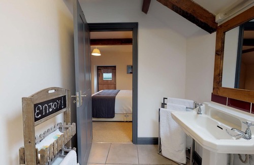 Kidlington Apartment | Buffs Lodge Holiday Cottage 2 Bed & Sleeps 4