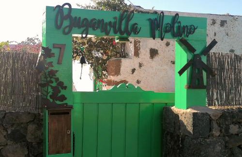 Tinajo House | BUGANVILLA MOLINO