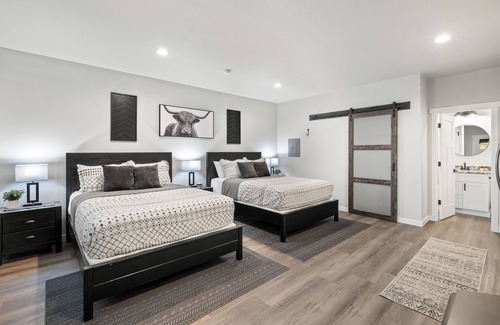 Dennis House | Bungalow 5 @ Barndo Bungalows