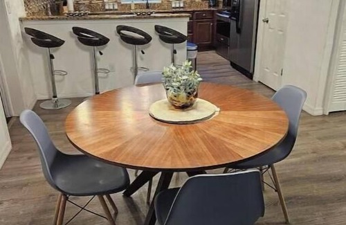 Lawsona - Fern Creek House | Bungalow DT by Lake Eola & KIA center Sleeps 12