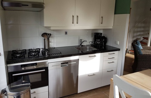 De Cocksdorp House | Bungalow for 6 persons with 2 bathrooms, free internet, near dunes and beach