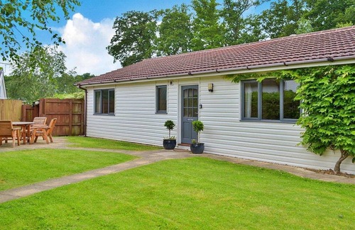 Liverton Cottage | Bungalow in Bovey Tracey with Hot Tub