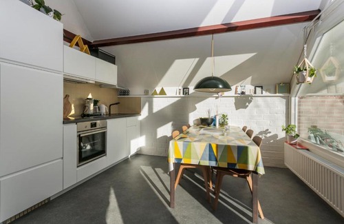 Ouddorp House | Bungalow Jonkerstee 81 - Ouddorp near the beach with big garden - not for companies