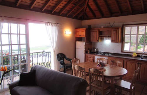 Tazacorte House | Bungalow mit 3 Schlafzimmer, 2 Bäder, Balkon und Terrasse. Meerblick