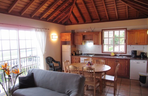 Tazacorte House | Bungalow mit 3 Schlafzimmer, 2 Bäder, Balkon und Terrasse. Meerblick