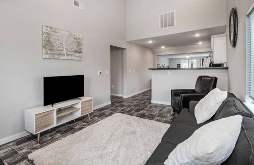 Grand Rapids Apartment | Bungalow on Buckley · Buckley Bungalow - Downtown Group Getaway