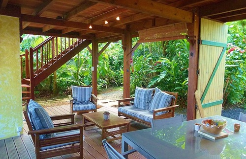 Pointe-Noire Cottage | Bungalow ranked * in a tropical garden with swimming pool, Spa