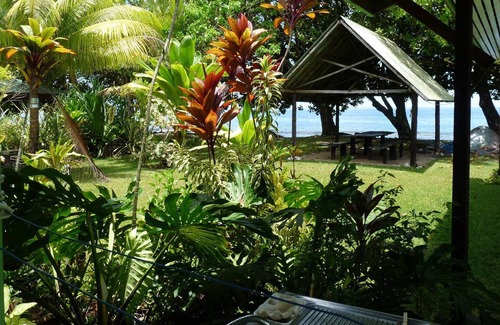 Hitiaa House | Bungalow-Studio beachfront "La Frégate"