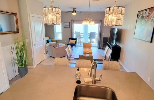 Port Isabel House | Bungalow Tarvana #2 (3-Bedroom Home) by RedAwning