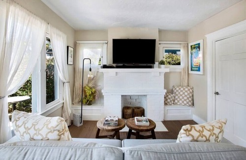 Venice House | Bungalow Two: Gated and Private Near Abbot Kinney