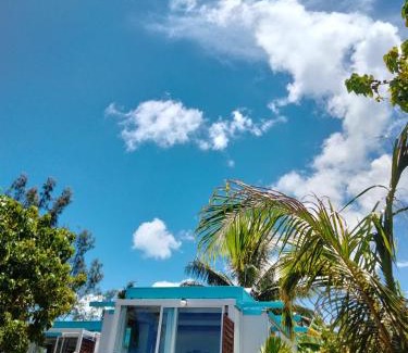 Moorea-Maiao House | bungalow vue lagon 180 degré, la maison bleue