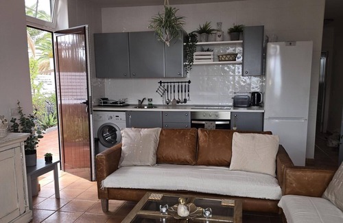 Puerto Calero House | Bungalow with beautiful roof top views, Minutes from the Marina