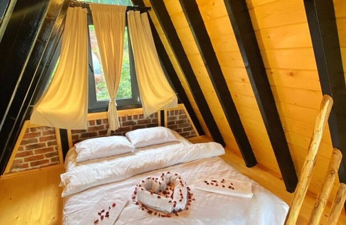 Ilmiye Ski Chalet | Bungalow with Heated Private Pool in Sapanca
