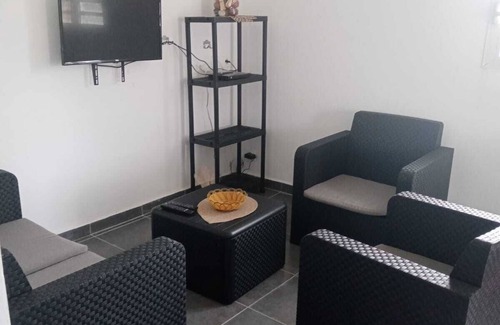 Damencourt House | Bungalows de Damencourt - Section Damencourt chemin de pinadiere 97160 le moule