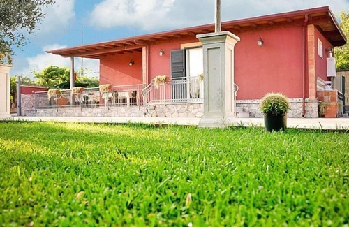 Gaggi House | Bungalows, Gaggi