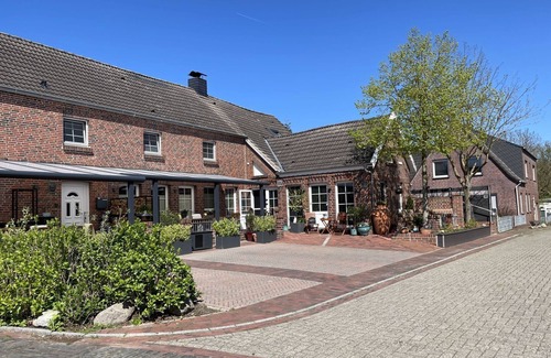 Krummhoern Apartment | Burghaus 1 - Dog-friendly 1-room apartment for up to 2 people in