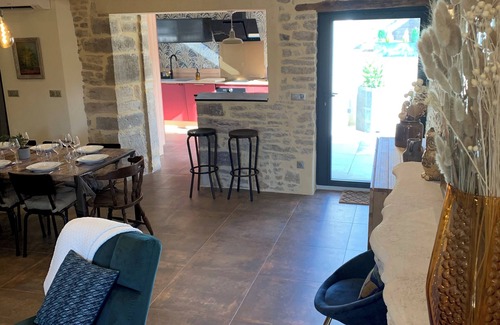 Savigny-les-Beaune House | Burgundy house and dovecote in the heart of a magnificent wine village