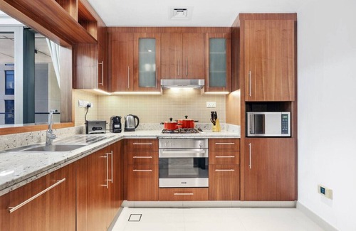 Downtown Dubai Apartment | Burj Khalifa View 2BR | Pool, City Views & Prime Location Near Dubai Mall