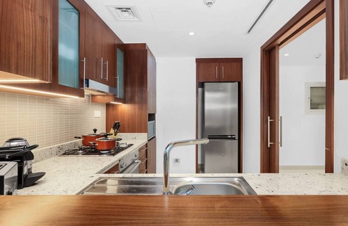 Downtown Dubai Apartment | Burj Khalifa View 2BR | Pool, City Views & Prime Location Near Dubai Mall