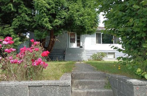 Burnaby House | Burnaby house by New Westminster