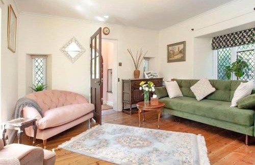 Exeter Apartment | Bury Meadow Lodge - Exeter - Train 5 min walk - Parking