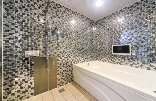 Gangseo District Hotel | Busan Gangseo Sinhodong Hotel The One