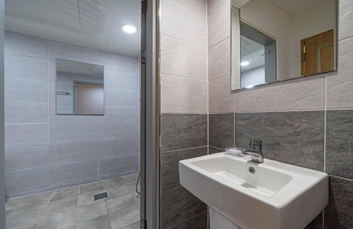 Oncheonjang Hotel | Busan Guseo-dong VOV