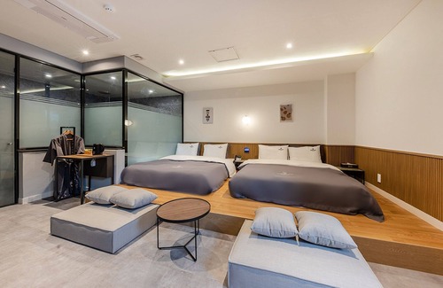 Jeonggwan Hotel | Busan Jeonggwan Brown Dot