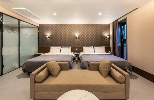 Jeonggwan Hotel | Busan Jeonggwan Brown Dot