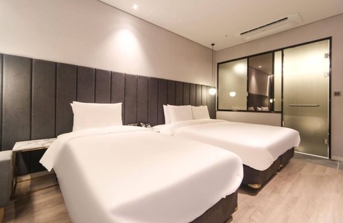 Gangseo District Hotel | Busan Myeongji Ciel Ocean Hotel