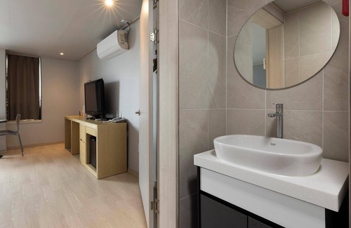 Yeongdo Hotel | Busan Yeongdo Beach