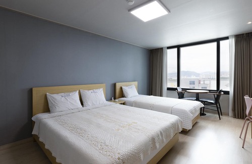 Yeongdo Hotel | Busan Yeongdo Beach